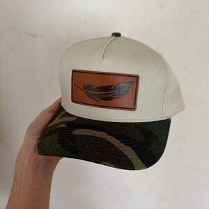 Southern String Camouflage Brim Beige Cap